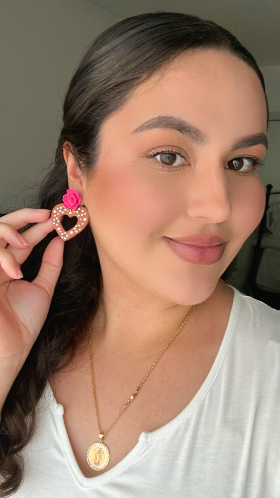 Olla De Barro Hollow Heart Earrings