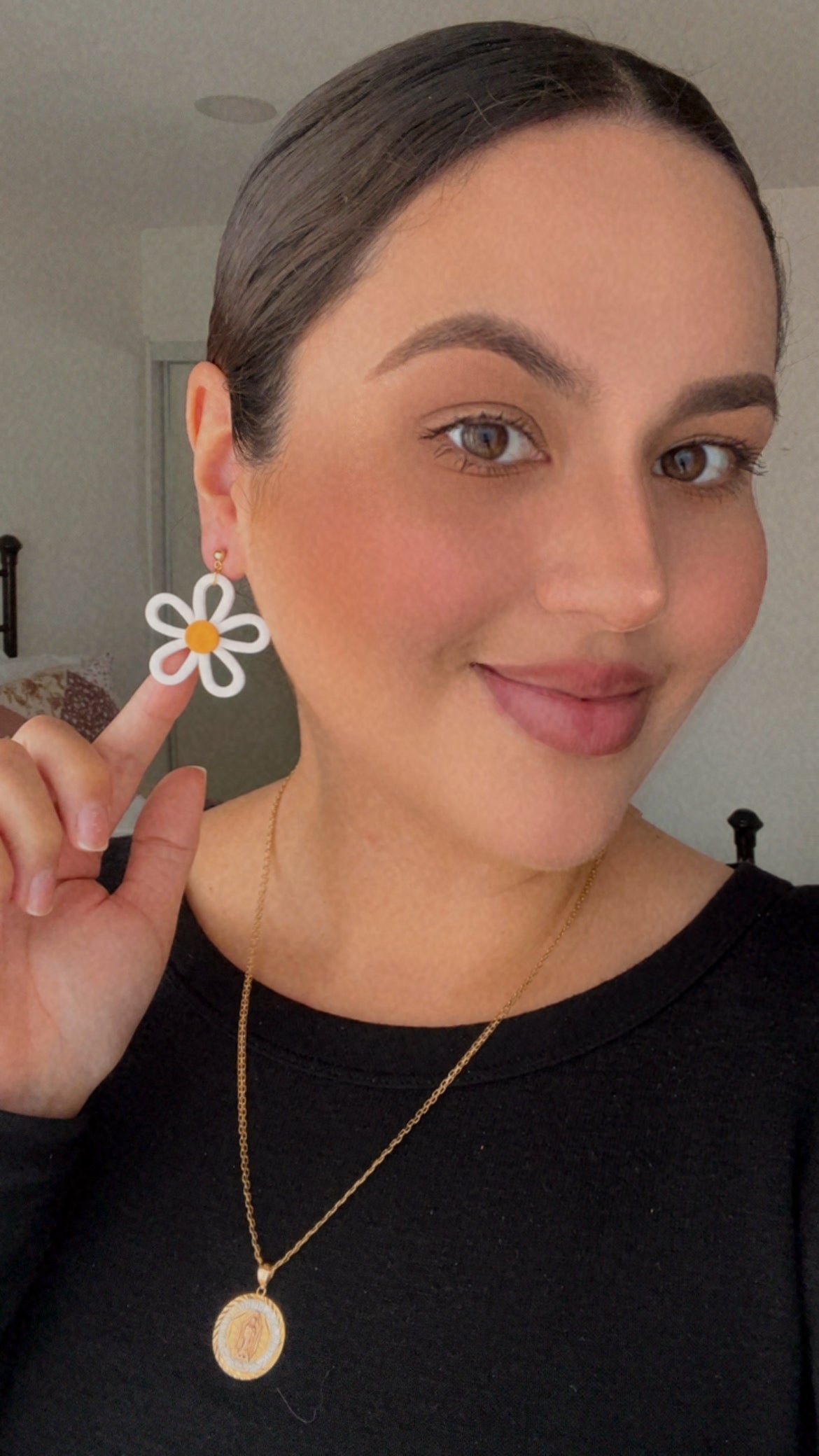 Daisy Outline Earrings