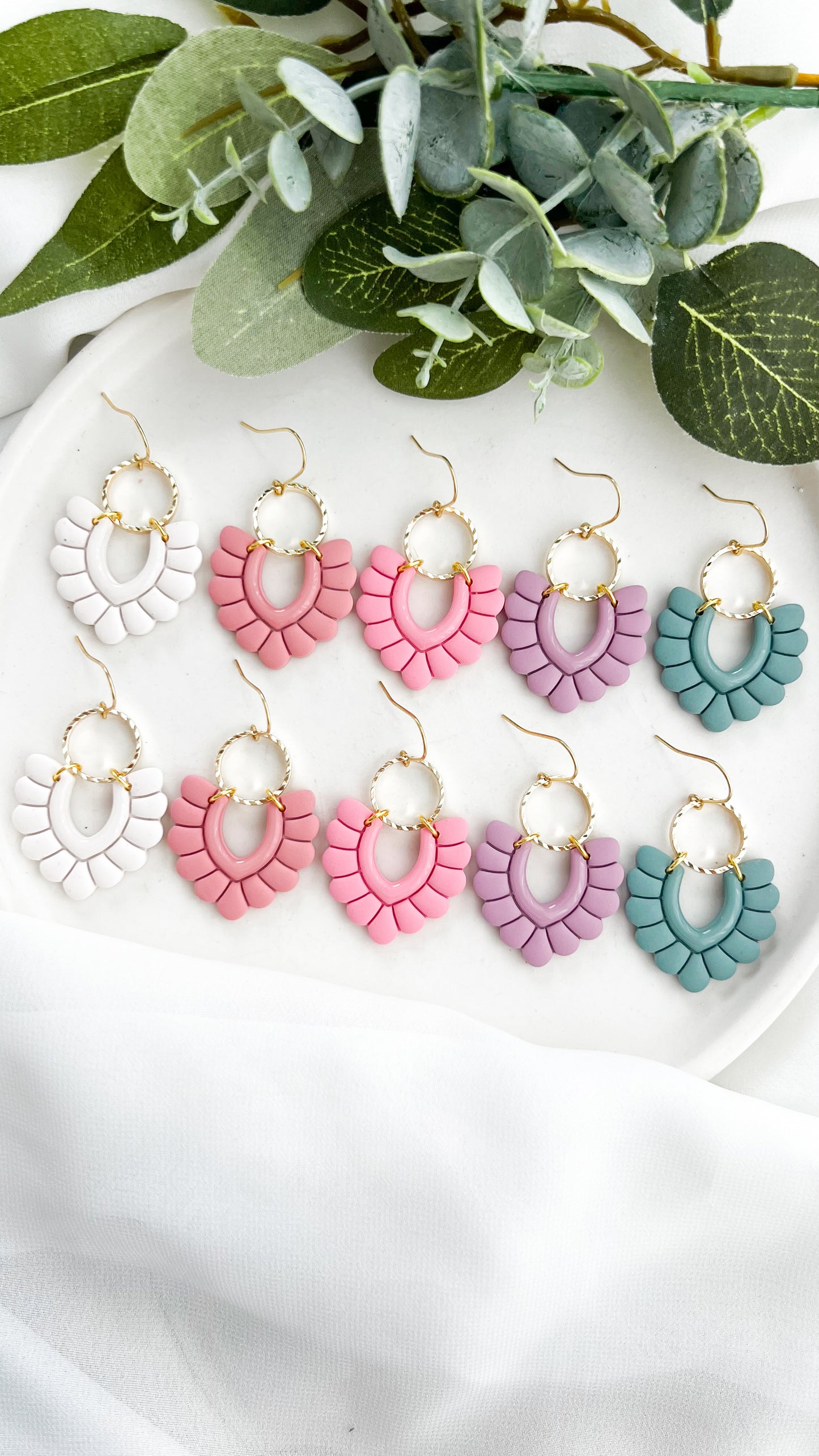 Bubbly V Earrings