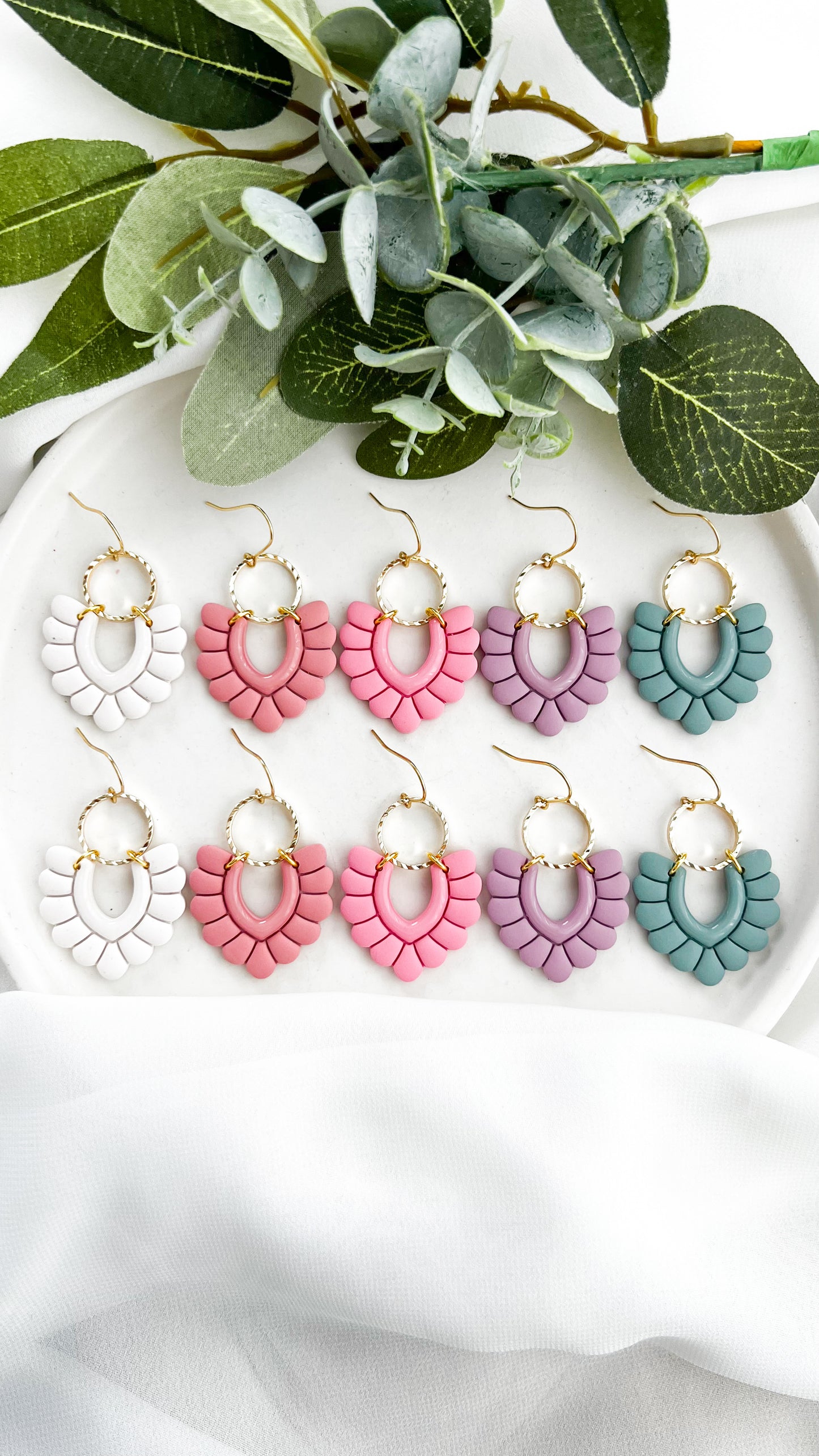 Bubbly V Earrings