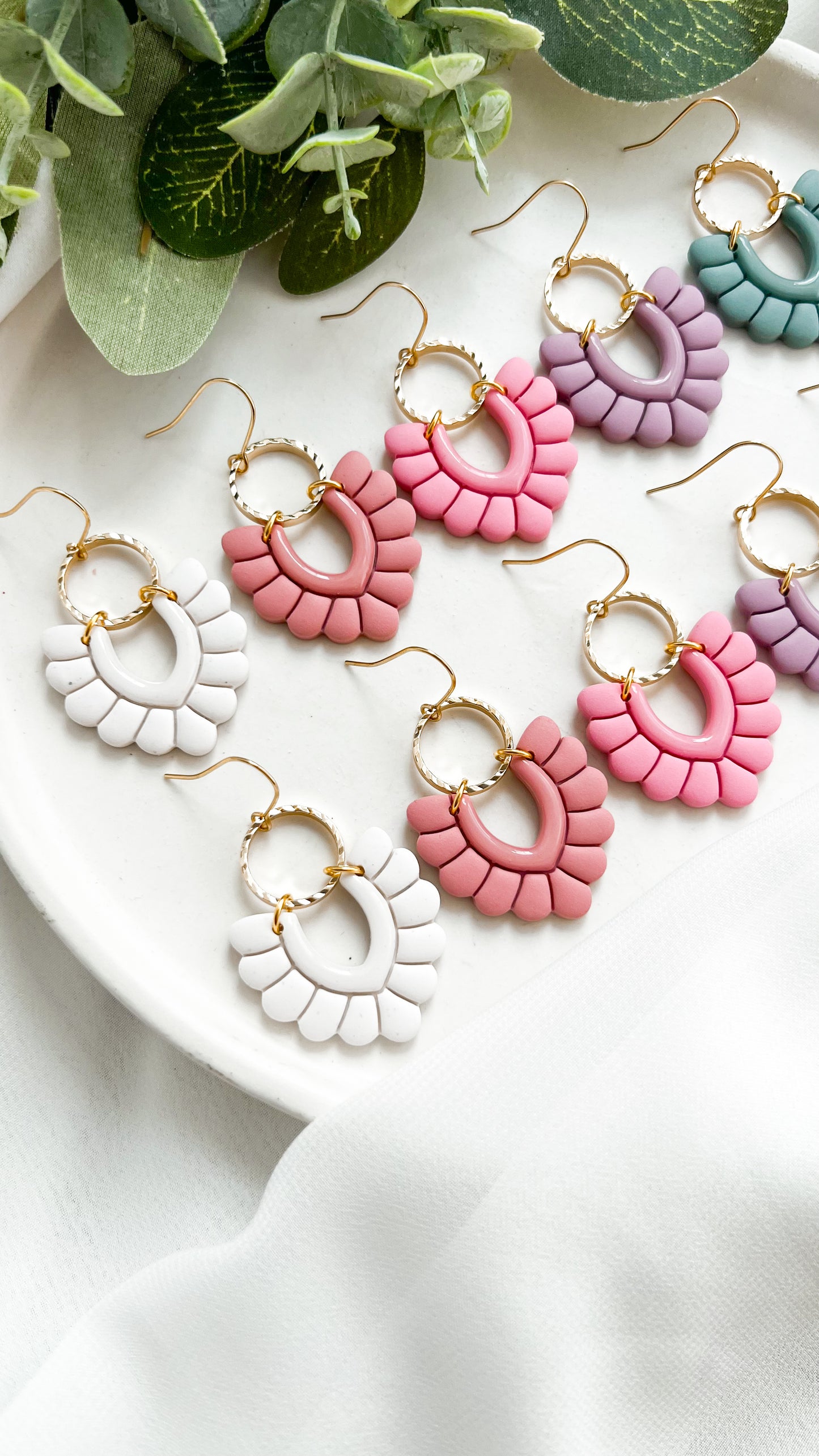 Bubbly V Earrings