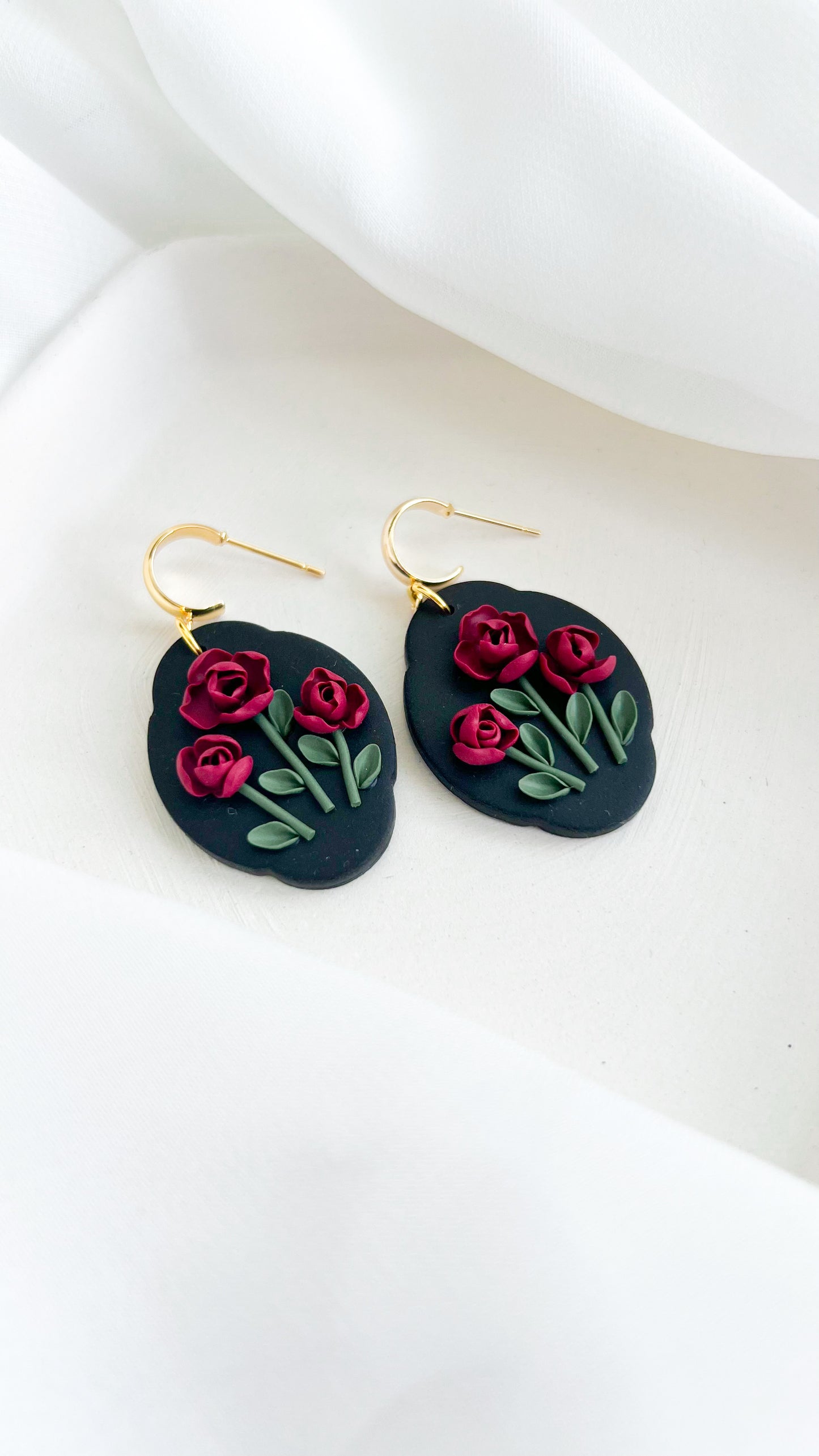 Anti-Valentine Red Rose Bouquet Earrings